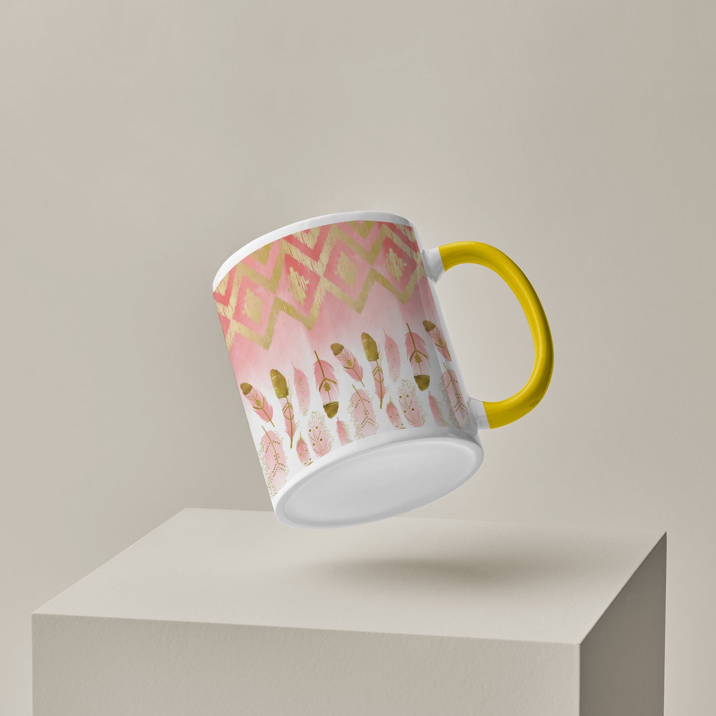 pink plumas design Pattern Yellow Handle 330 ml Coffee Mug